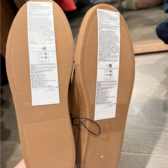 NWT banana republic men’s sneakers - Picture 2 of 6